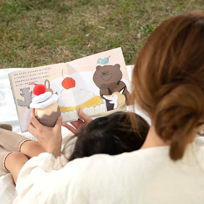 出産祝いにおすすめ ベビーギフト ぬいぐるみ ＋ 絵本 知育玩具セット えほんでごっこあそび 「はりねずみくんとカップケーキ」