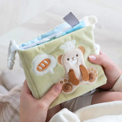 出産祝いにおすすめ ベビーギフト 洗濯できる布絵本 「こぐまくんの焼きたてパン」