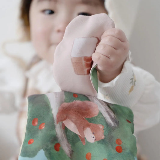 出産祝いにおすすめ ベビーギフト 洗濯できる布絵本 「こぐまくんの焼きたてパン」