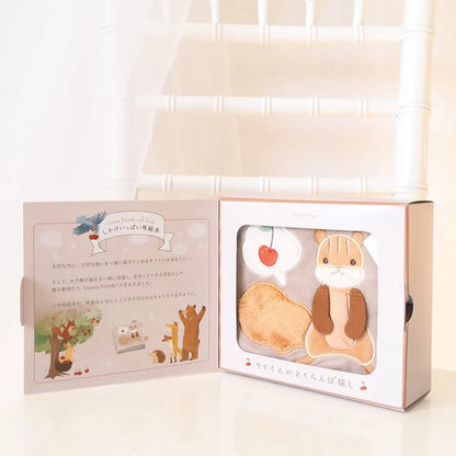 出産祝いにおすすめ ベビーギフト 洗濯できる布絵本 「りすくんのさくらんぼ探し」