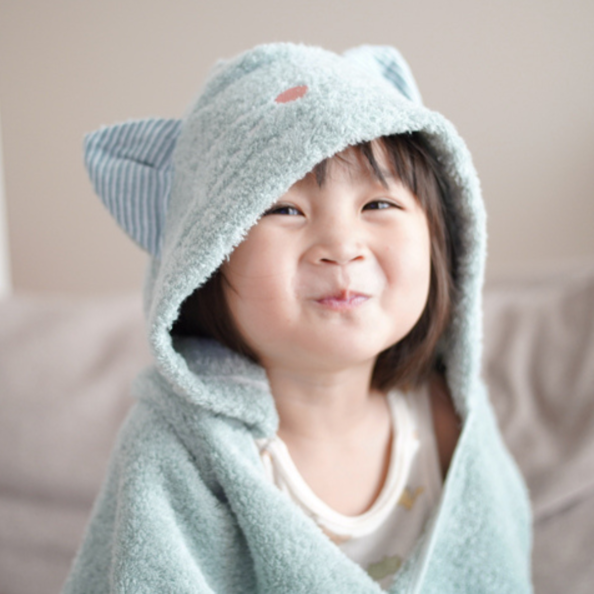 出産祝いにおすすめ今治タオル フード付きバスタオル 日本製 ねこ ブルー