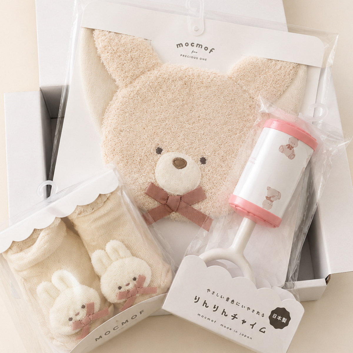 出産祝いにおすすめ mocmof モクモフ 靴下とスタイとガラガラのギフトセット うさぎ ホワイト