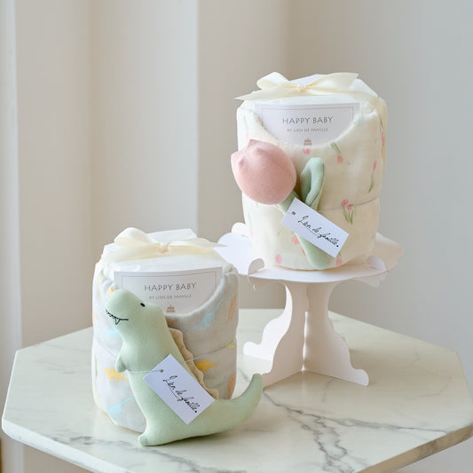 出産祝いギフト スタイとラトルのベビーケーキ Lien de famille 恐竜 (グリーン) チューリップ (ピンク)