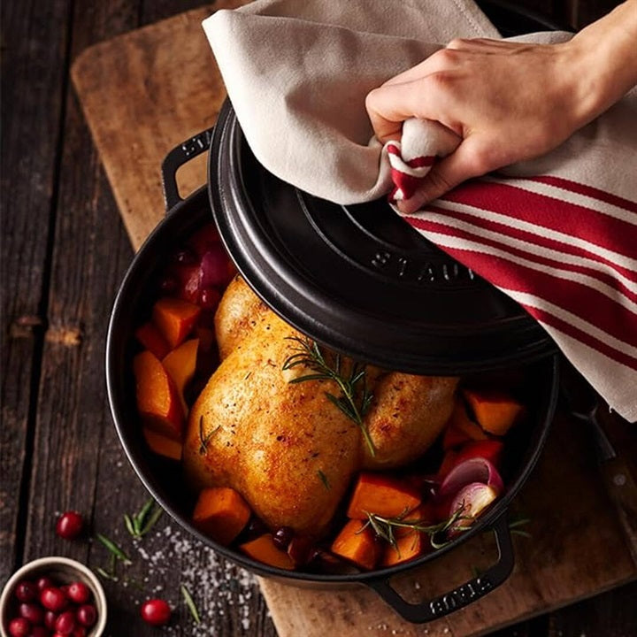 ストウブ鍋の使用イメージ 大人が喜ぶギフト